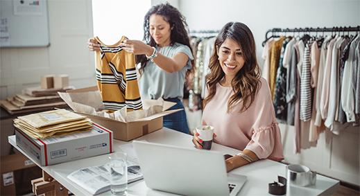 Two online sellers preparing to ship 美国邮政总局 packages.